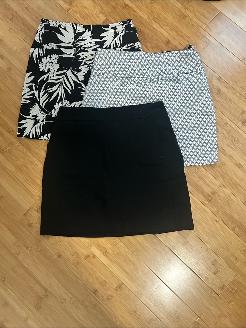 Black and White Patterned Skirt Set - Modern Printed Skirt